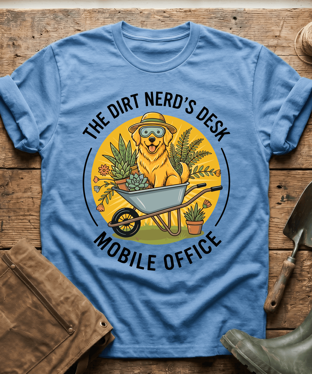 Golden Retriever Wheelbarrow Dirt Nerd T-Shirt